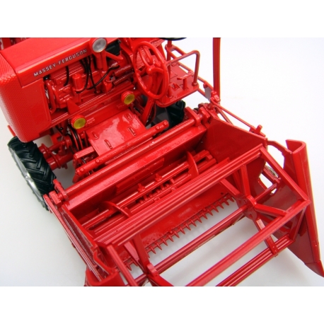 Tracteur Miniature Massey Ferguson 760 1974-79 – Universal Hobbies 1:32 – Réf UH6329