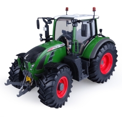 Tracteur Fendt 724 Vario - Couleur : nature green à l'échelle 1:32 Universal Hobbies UH5231