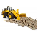 Chargeuse sur pneus porte-blocks Komatsu WA600-8 à l'échelle 1:50 Universal Hobbies UH8153