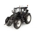 Tracteur Valtra G 135 - Noir - 2021 à l'échelle 1:32 Universal Hobbies UH6291