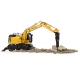 Pelle Komatsu PW148-11 sur pneus avec godet et marteau piqueur à l'échelle 1:50 Universal Hobbies UH8162