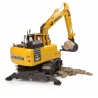 Pelle Komatsu PW148-11 sur pneus avec godet et marteau piqueur à l'échelle 1:50 Universal Hobbies UH8162