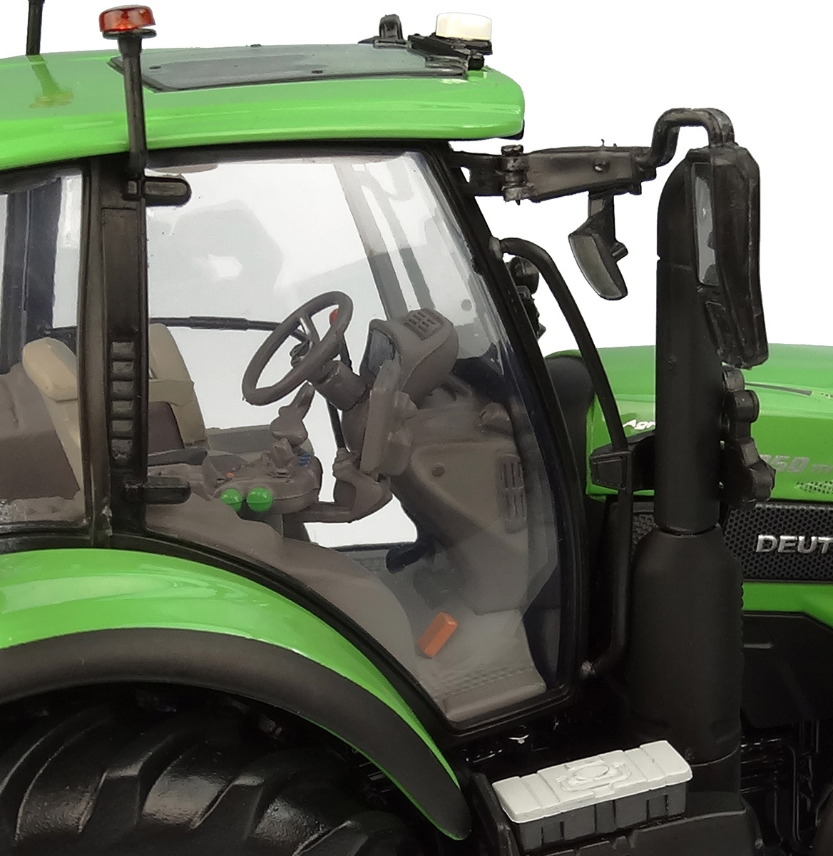 Universal Hobbies Tracteur DEUTZ-FAHR 7250 TTV