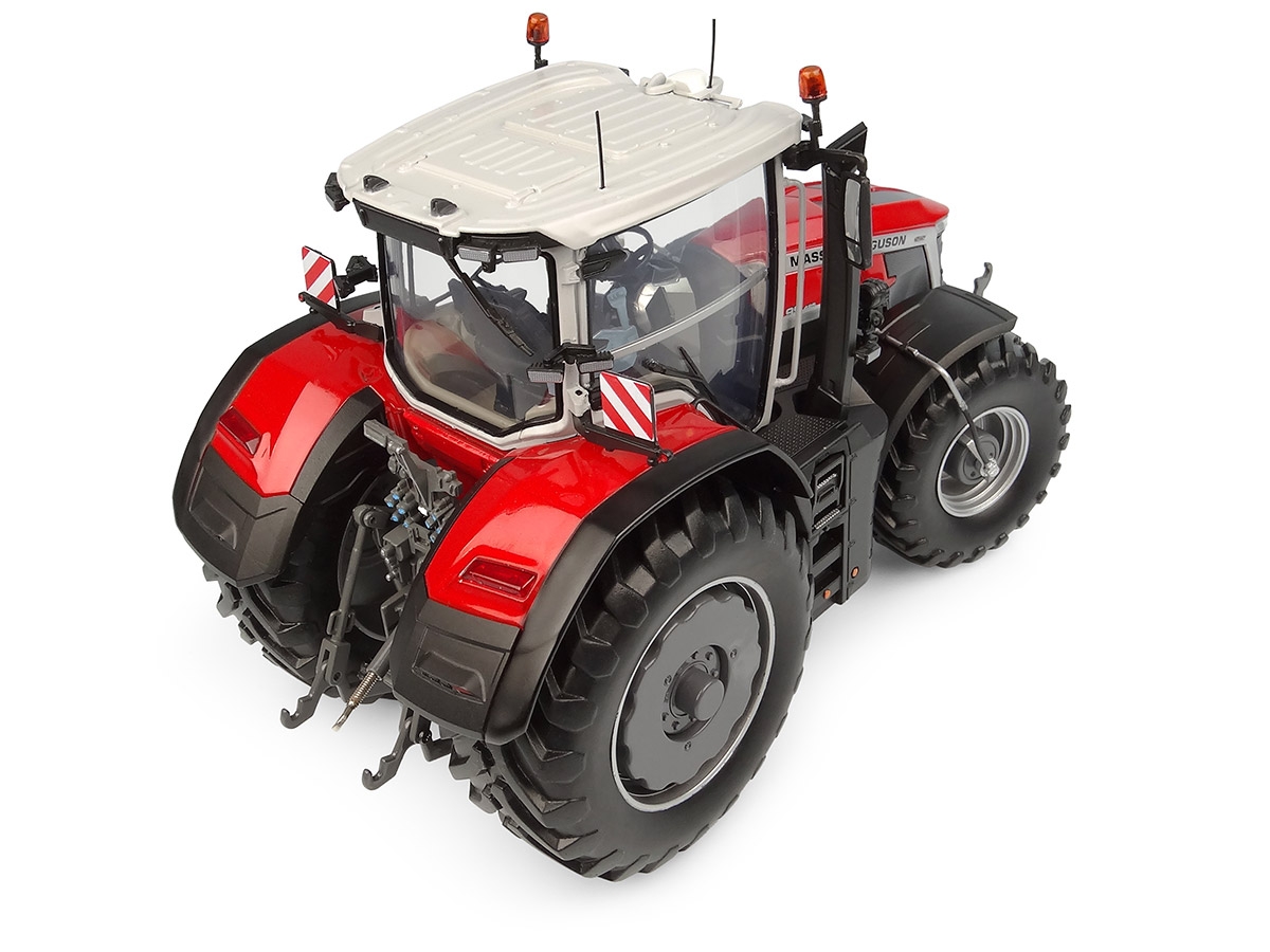 Tracteur Massey Ferguson 7S.190 à l'échelle 1:32 Universal Hobbies
